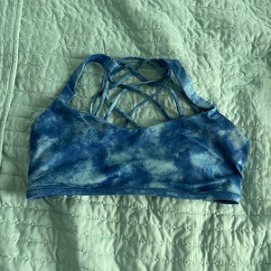 Lululemon sports bra